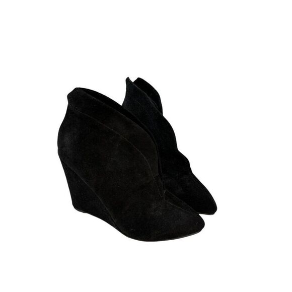Steve Madden SECRET Black Suede Wedge Heel Ankle Boots Size 8.5 - Picture 1 of 10